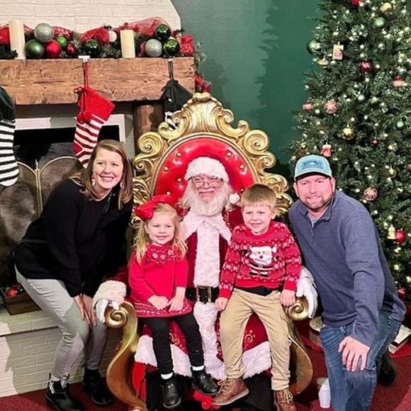 Meet your Posher, Lori - Picture 1 of 1